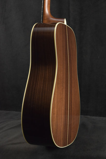 Martin D-28 Billy Strings Natural