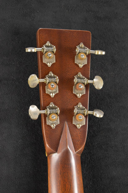 Martin Custom Shop D-28 Authentic 1937 Stage 1 Aging Ambertone