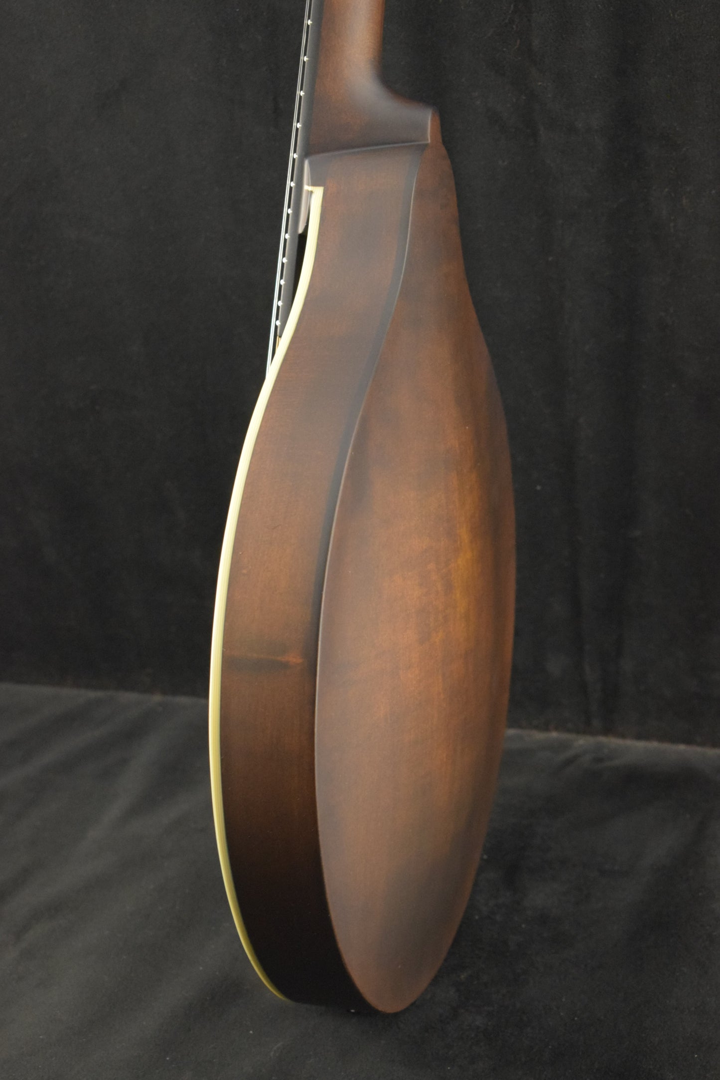 Eastman MDO305 A-Style F-Hole Octave Mandolin Classic Satin Finish