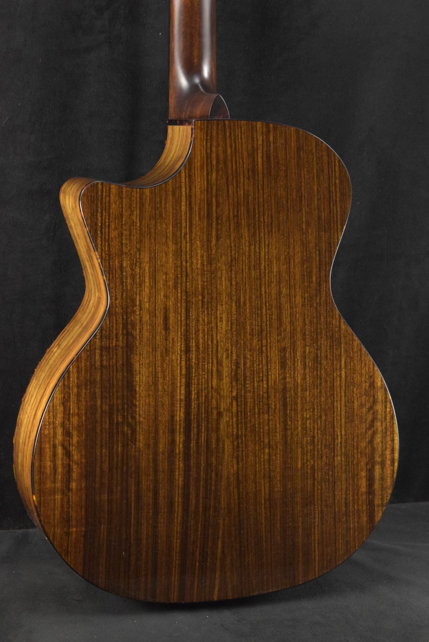 Eastman AC222CE-DLX-GB Acoustic Electric Grand Auditorium Goldburst Truetone Gloss