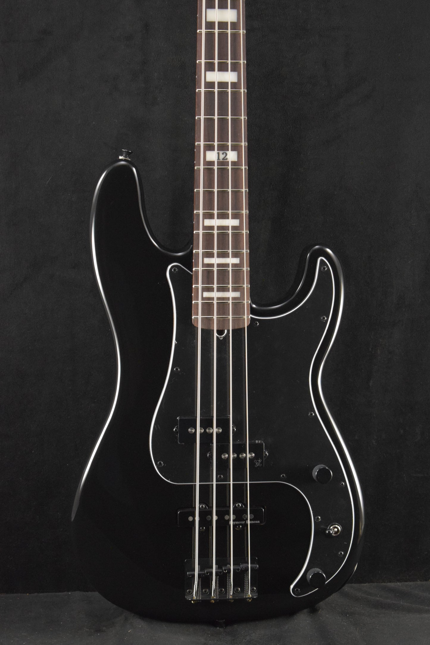 Fender Duff McKagan Deluxe Precision Bass Black Rosewood Fingerboard