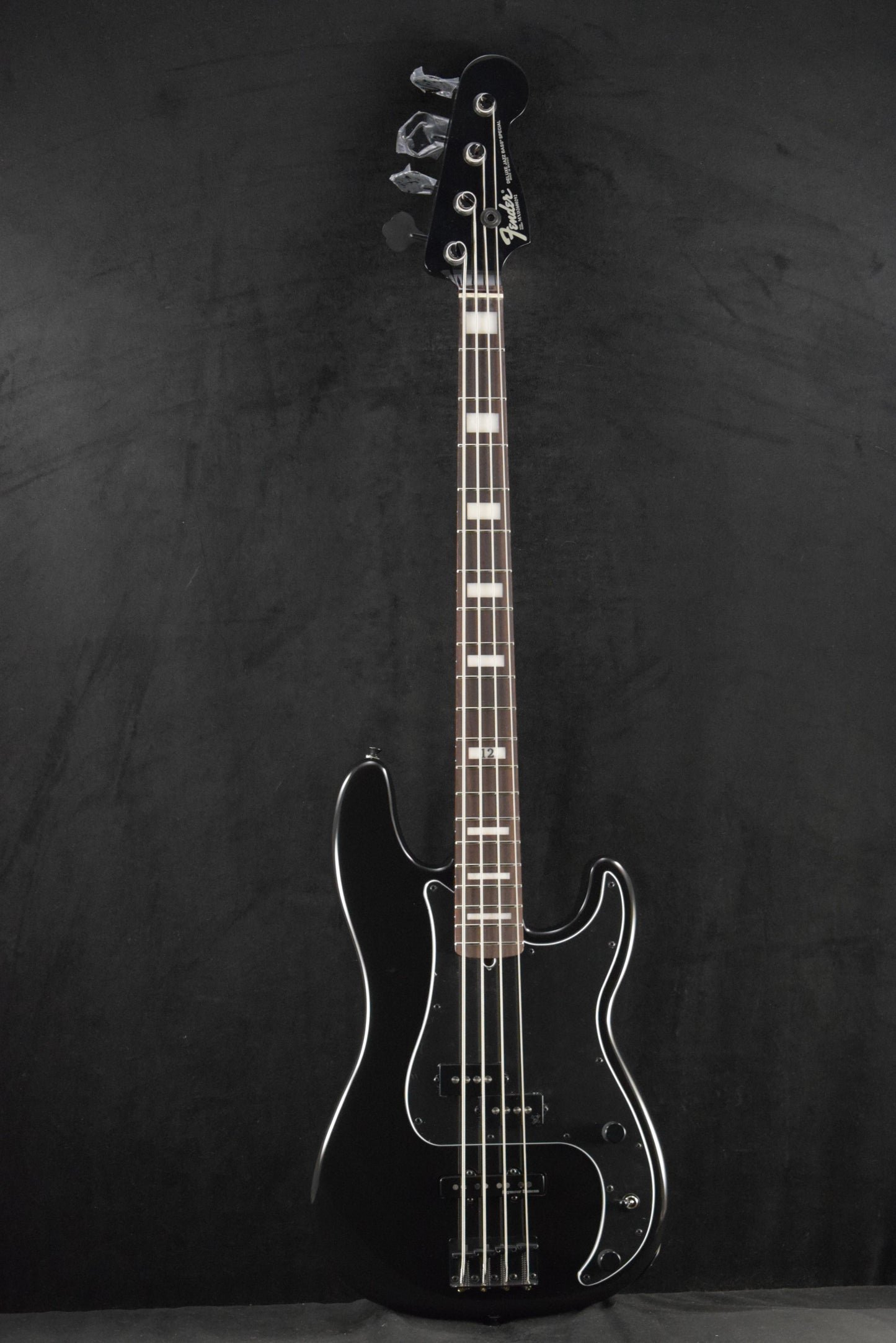 Fender Duff McKagan Deluxe Precision Bass Black Rosewood Fingerboard