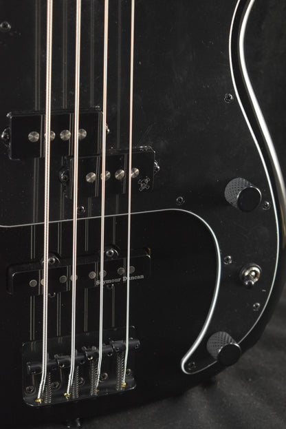 Fender Duff McKagan Deluxe Precision Bass Black Rosewood Fingerboard