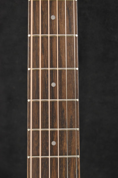 Taylor BBT Big Baby Taylor Walnut/Sitka Spruce Natural