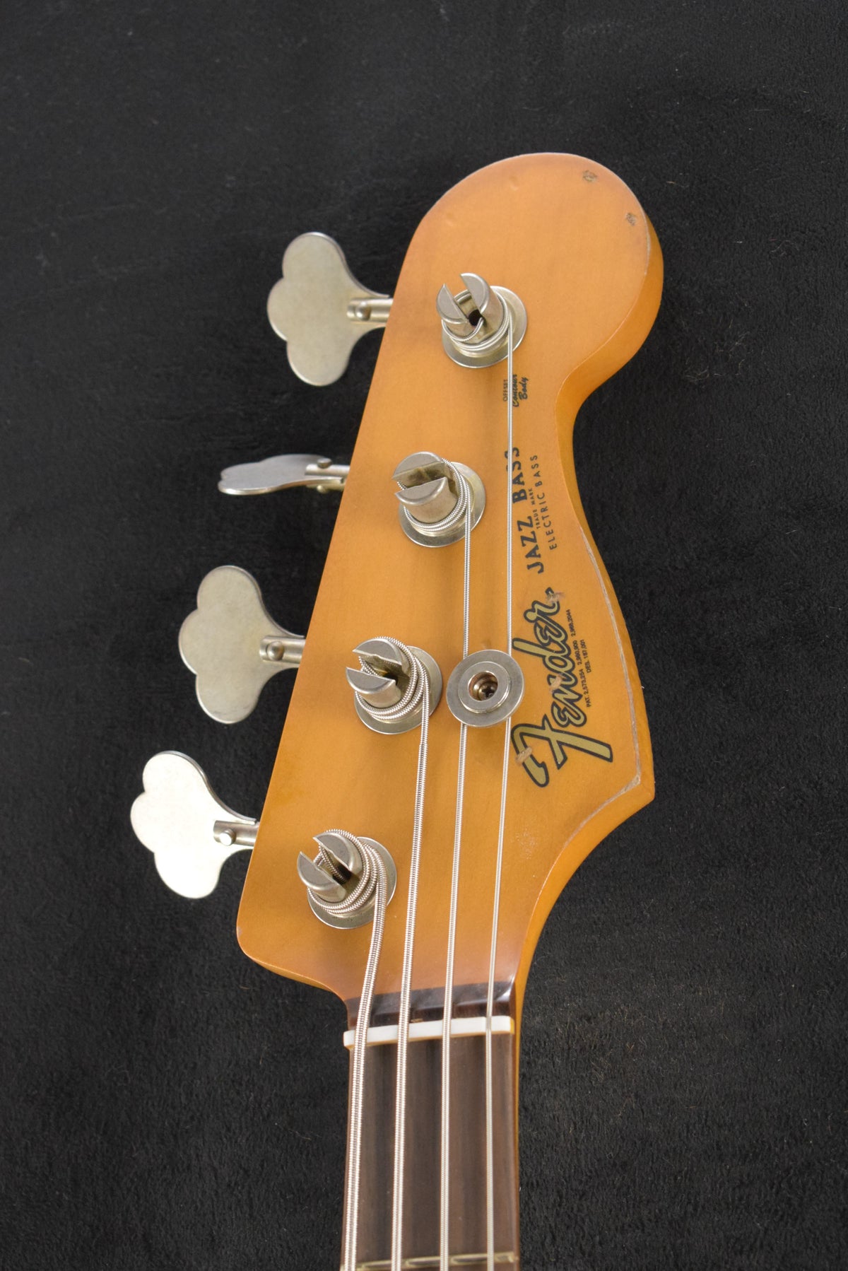 Fender Flea Jazz Bass Roadworn Shell Pink Rosewood Fingerboard