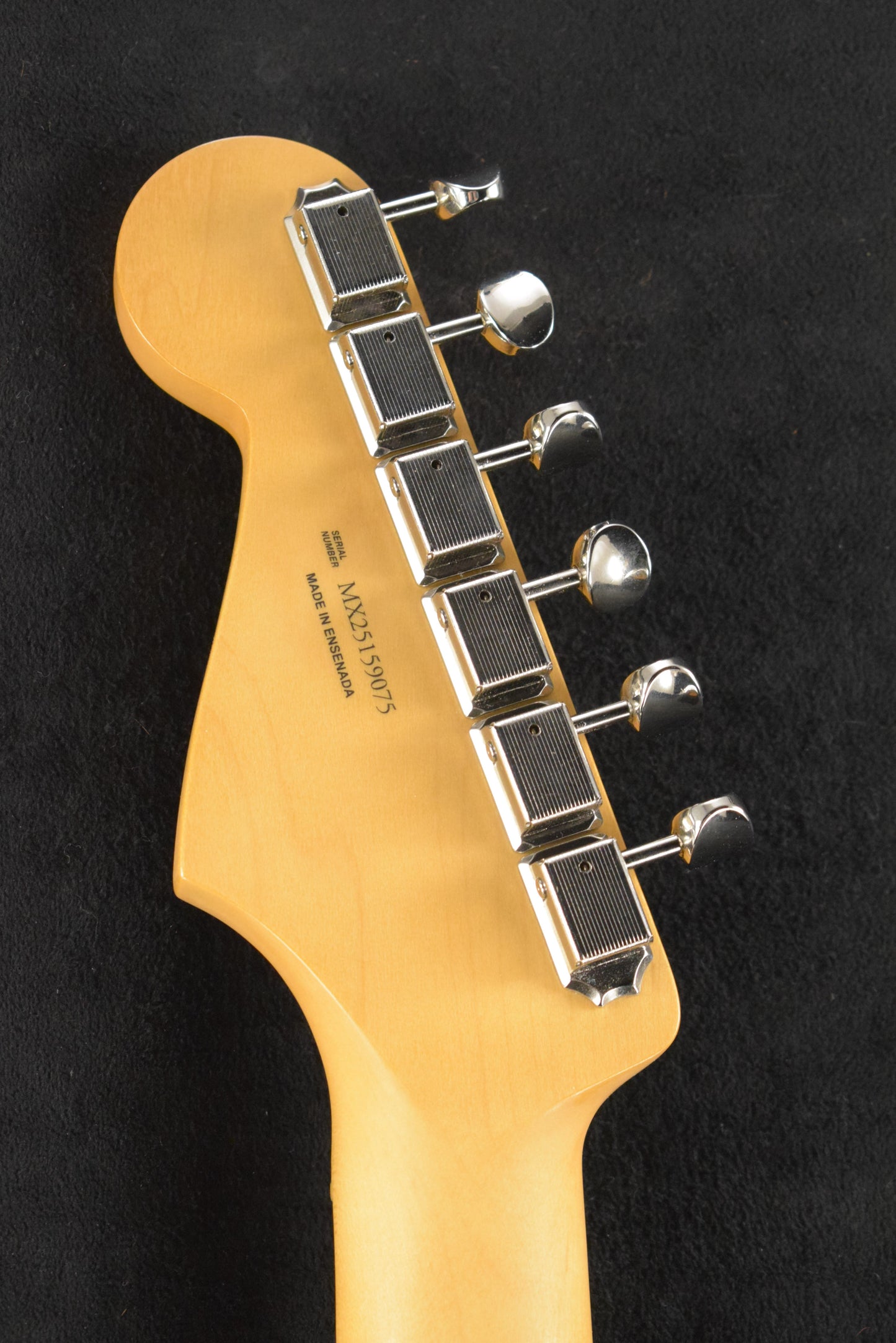 Fender Player II Stratocaster Polar White Maple Fingerboard