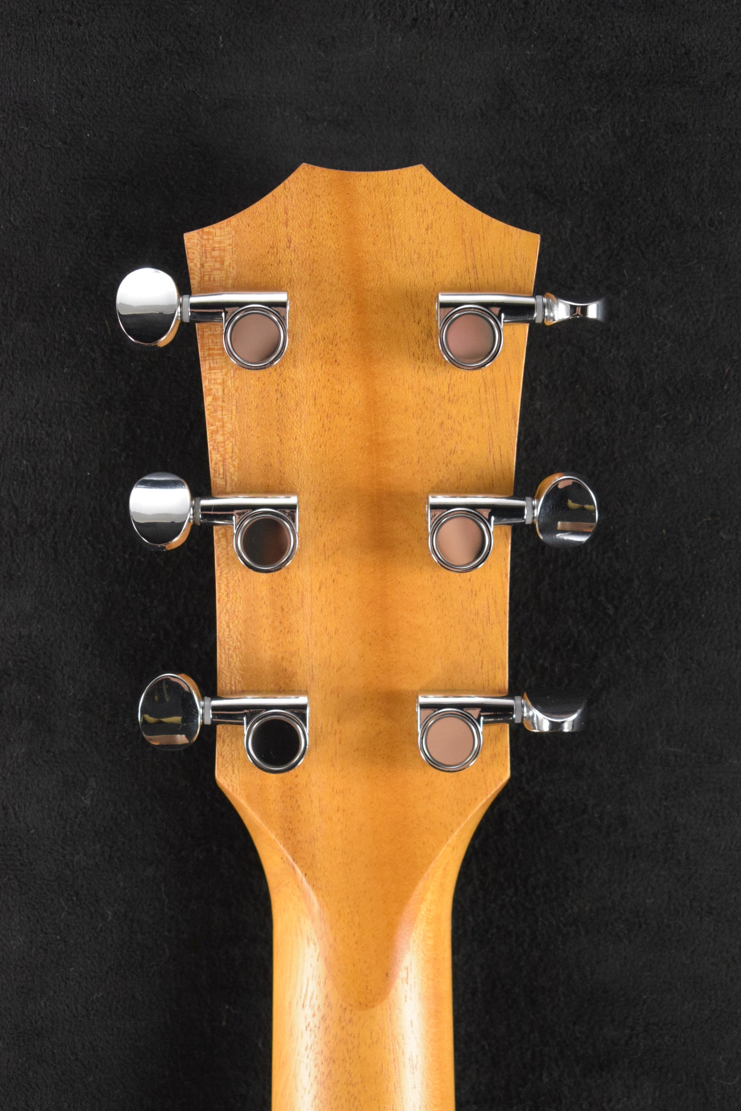 Taylor BBT Big Baby Taylor Walnut/Sitka Spruce Natural