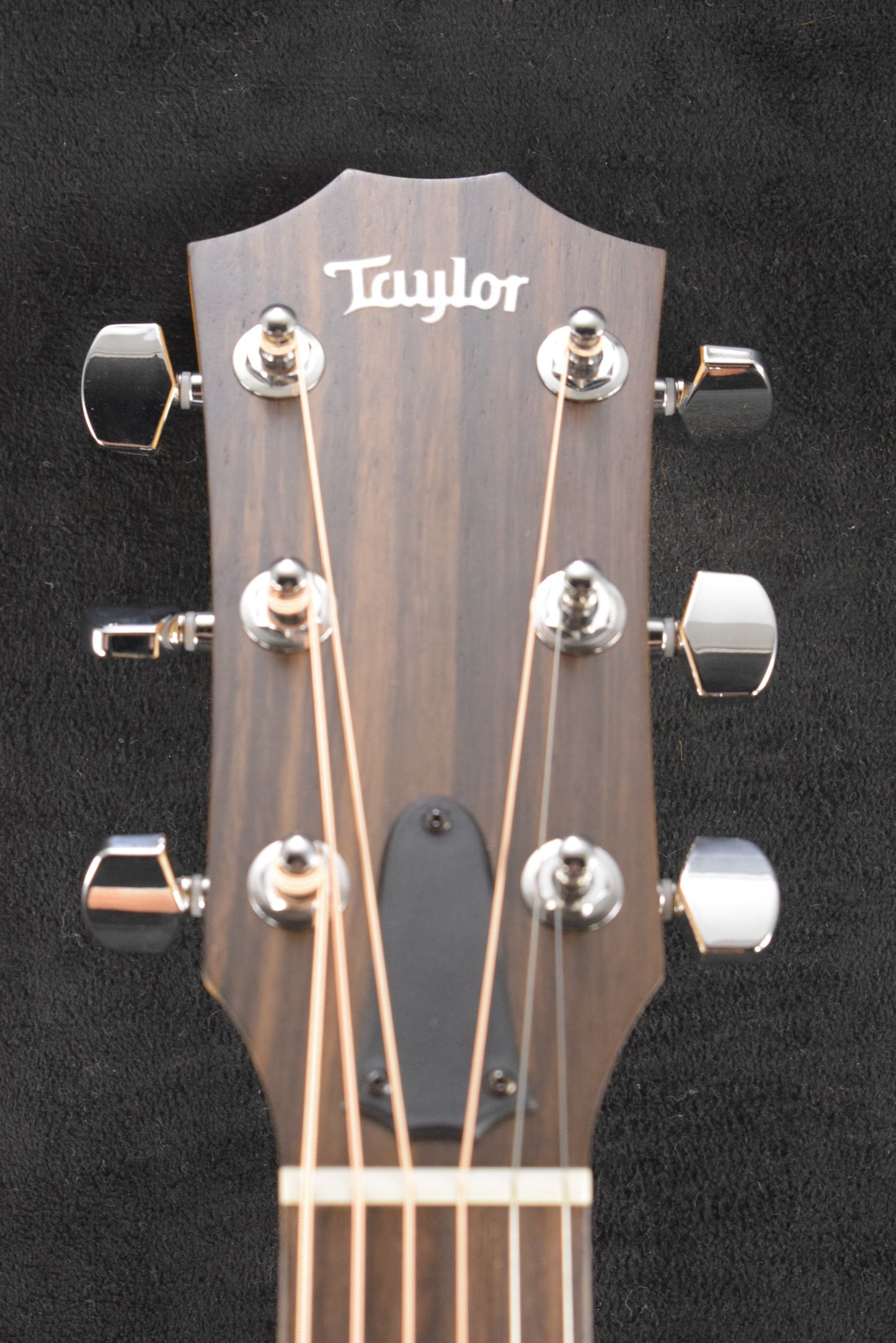 Taylor 117e Special Edition Dark Tobacco Teardrop Burst Top