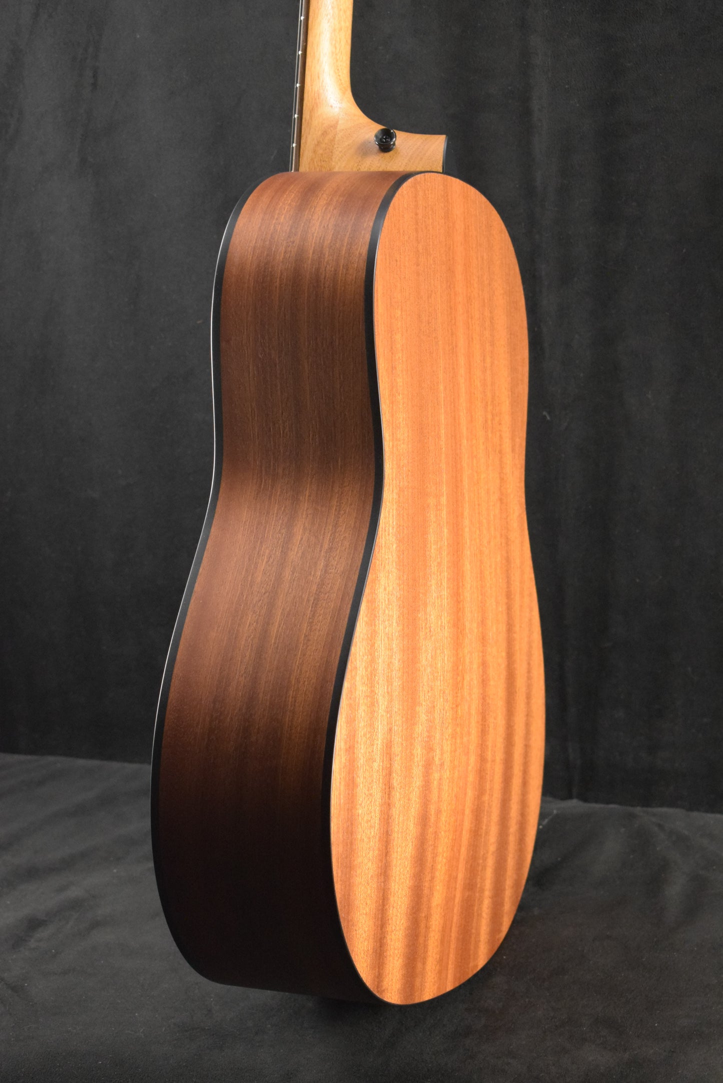 Taylor 117e Special Edition Dark Tobacco Teardrop Burst Top