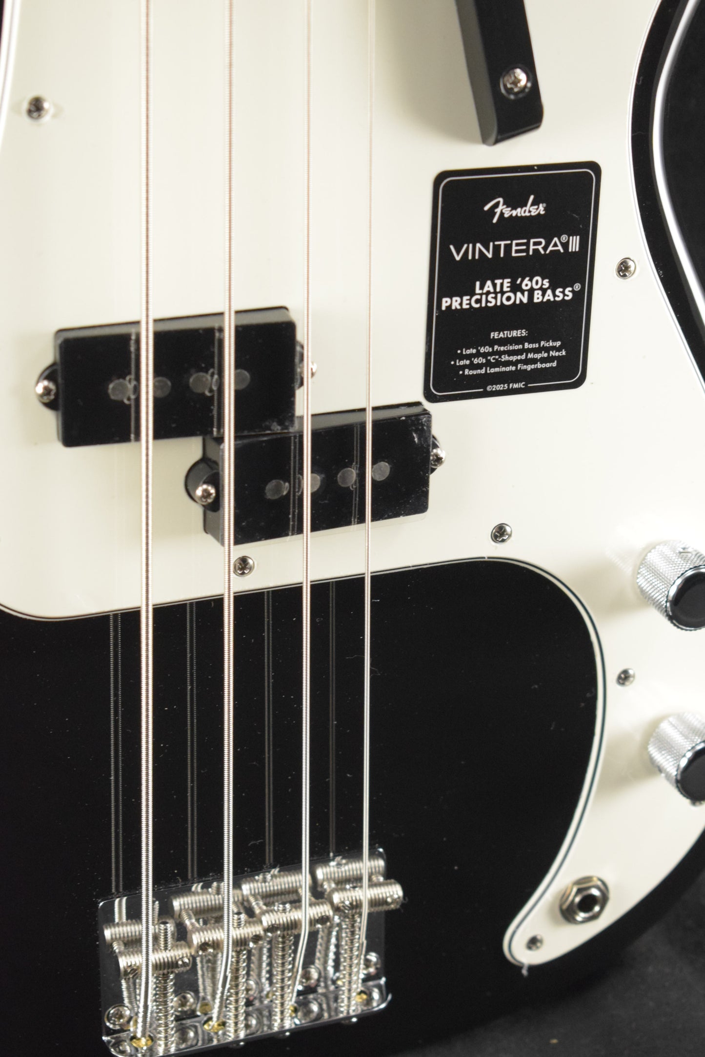 Fender Vintera III Late '60s Precision Bass Black Rosewood Fingerboard