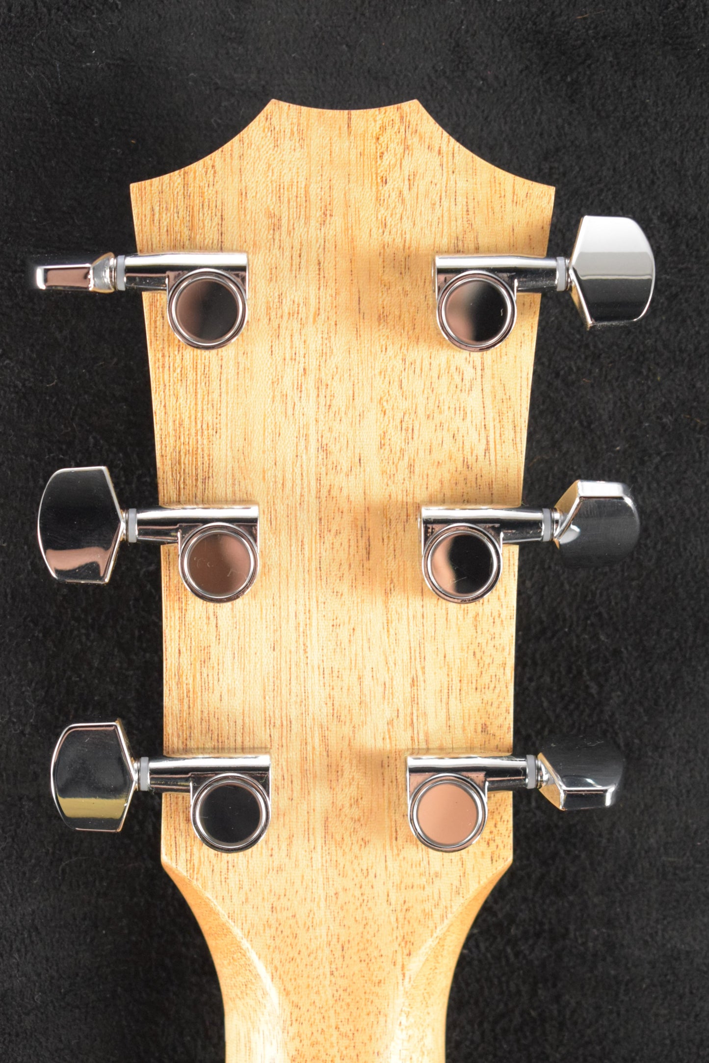 Taylor 117e Special Edition Dark Tobacco Teardrop Burst Top