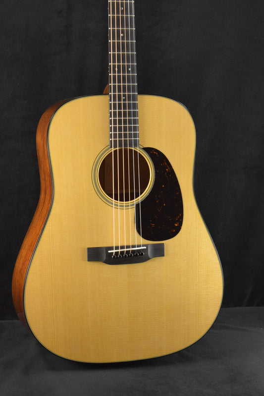 Martin D-18 Natural