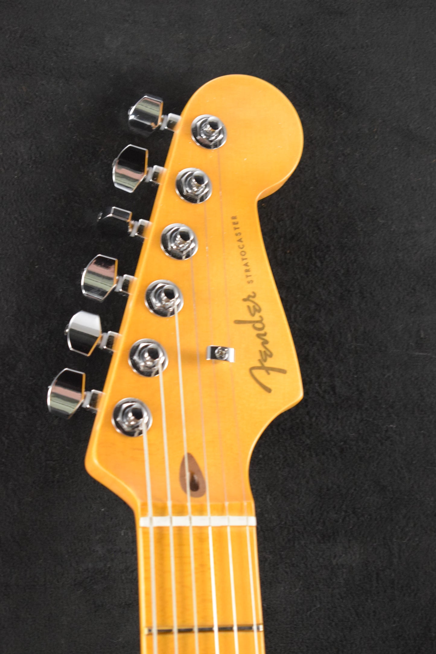 Fender American Ultra II Stratocaster HSS Sinister Red Maple Fingerboard