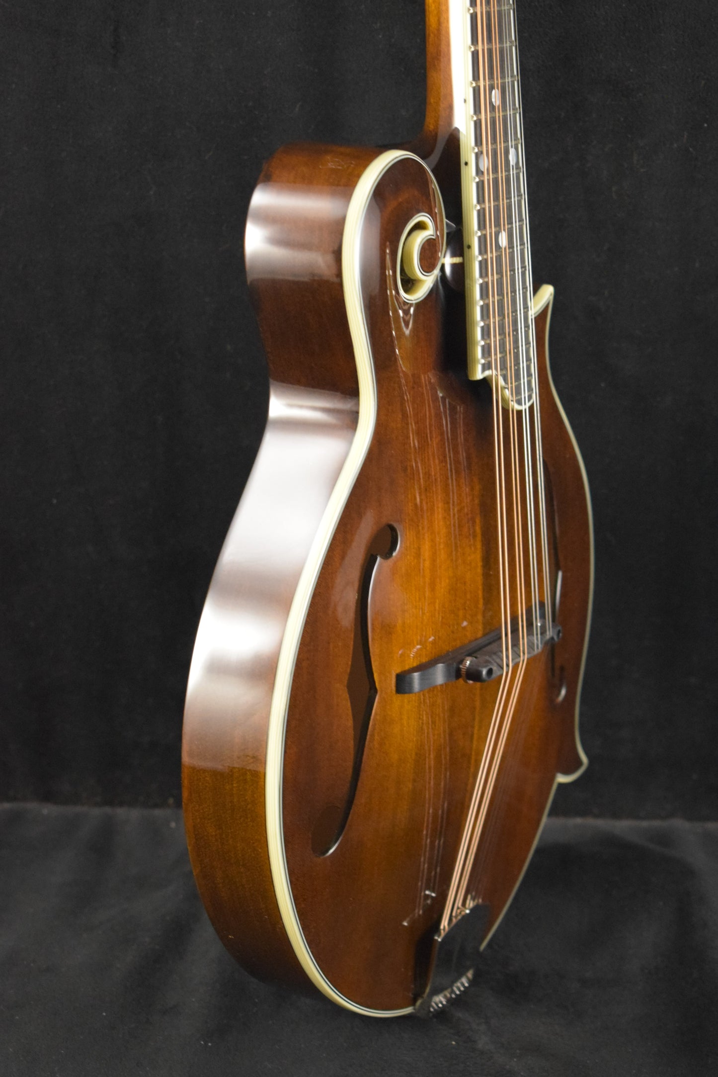 Eastman MD515 F-Style F-Hole Mandolin Classic Gloss Finish