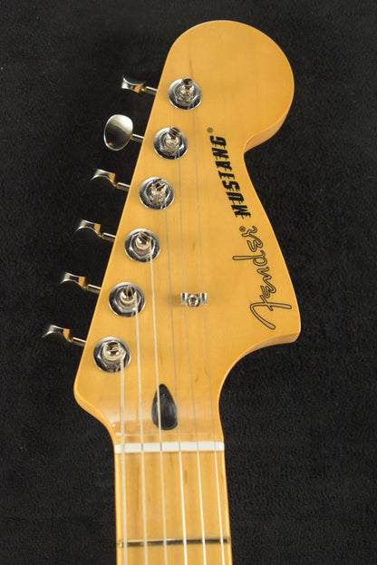 Fender Player II Mustang Hialeah Yellow Maple Fingerboard