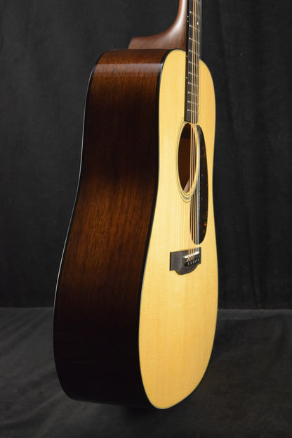 Martin D-18 Natural