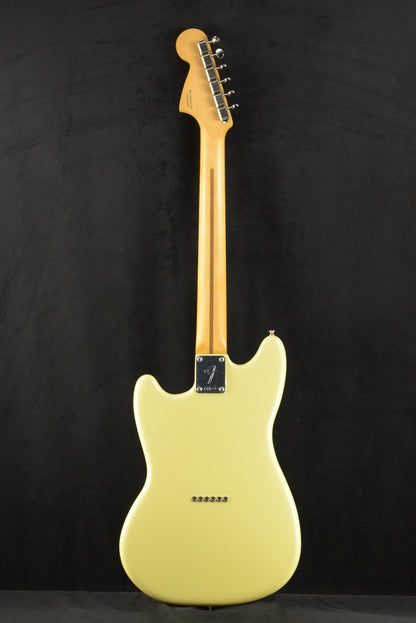 Fender Player II Mustang Hialeah Yellow Maple Fingerboard