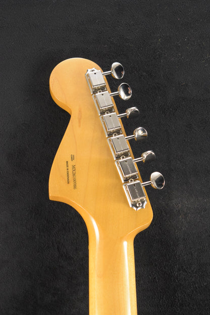 Fender Vintera III Early '60s Bass VI Candy Apple Red Rosewood Fingerboard