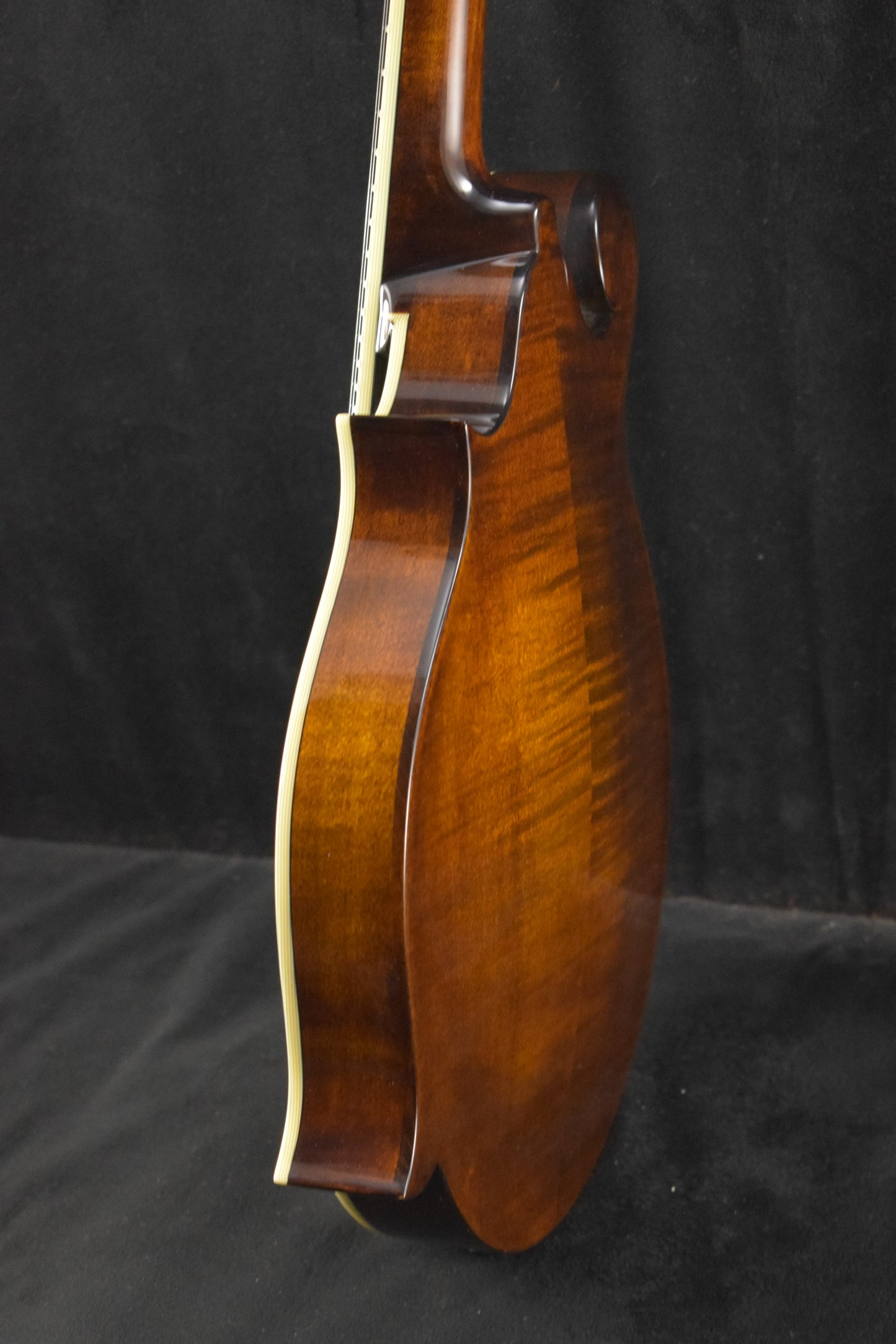 Eastman MD515 F-Style F-Hole Mandolin Classic Gloss Finish