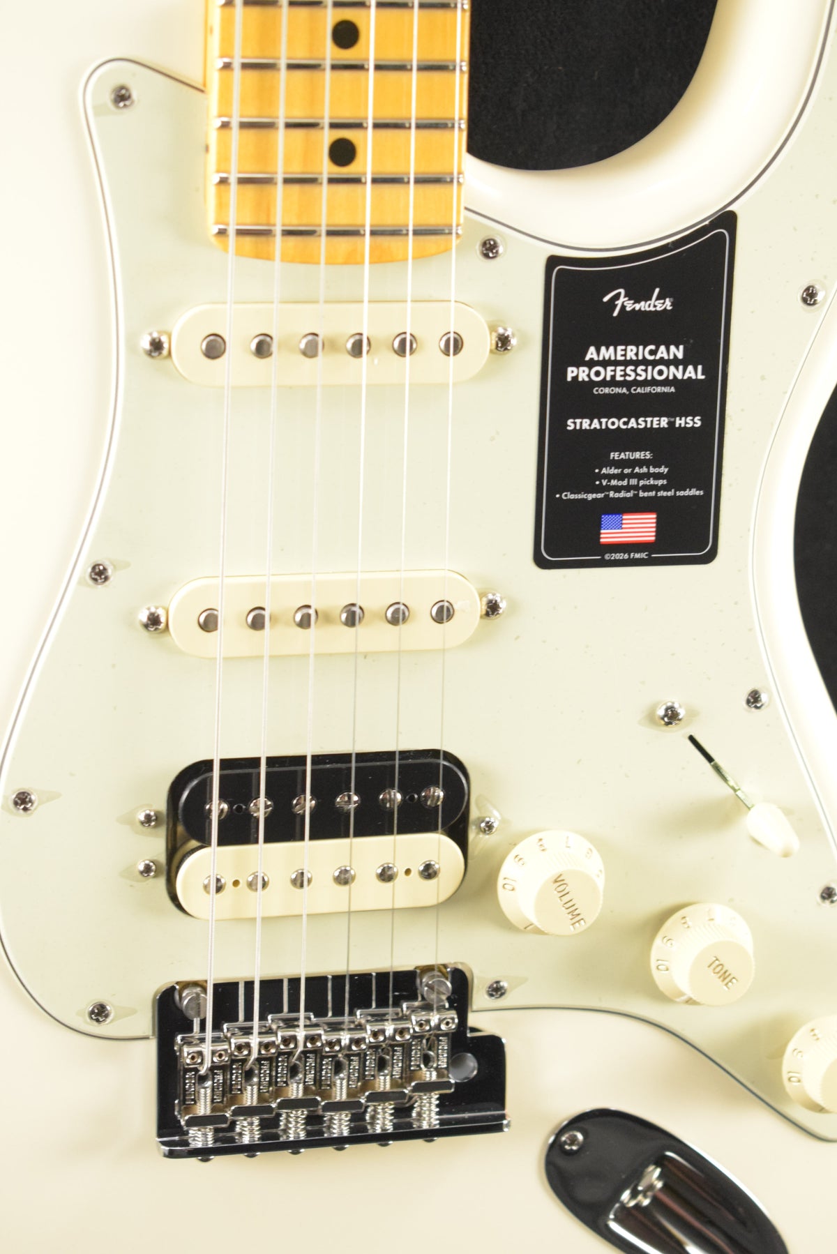 Fender American Professional Stratocaster HSS Olympic White Maple Fingerboard