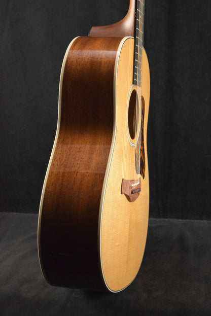 Taylor Gold Label 517e