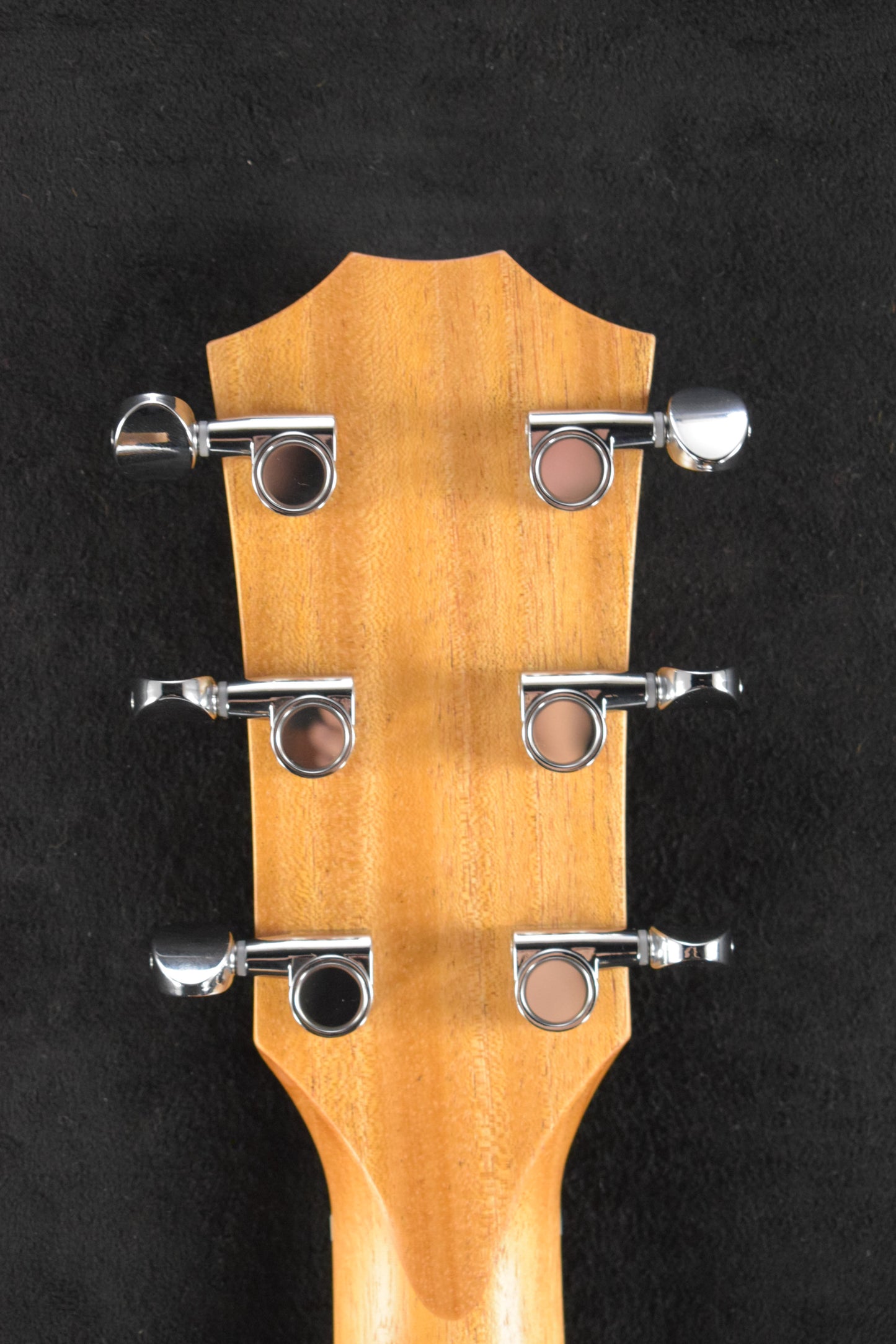 Taylor BBT Big Baby Taylor Walnut/Sitka Spruce Natural