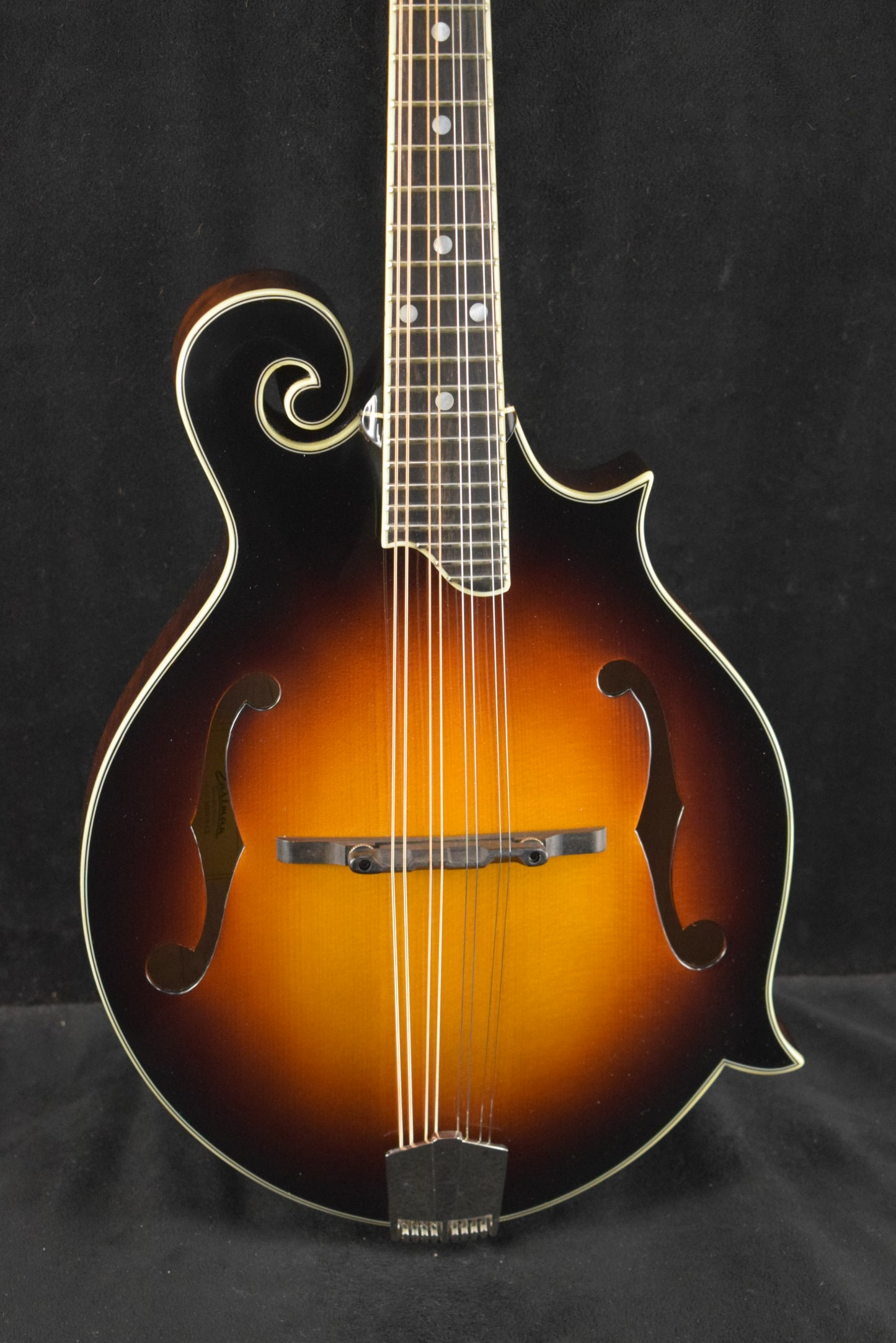 Eastman MD515-CS F-Style F-Hole Mandolin Classic Sunburst