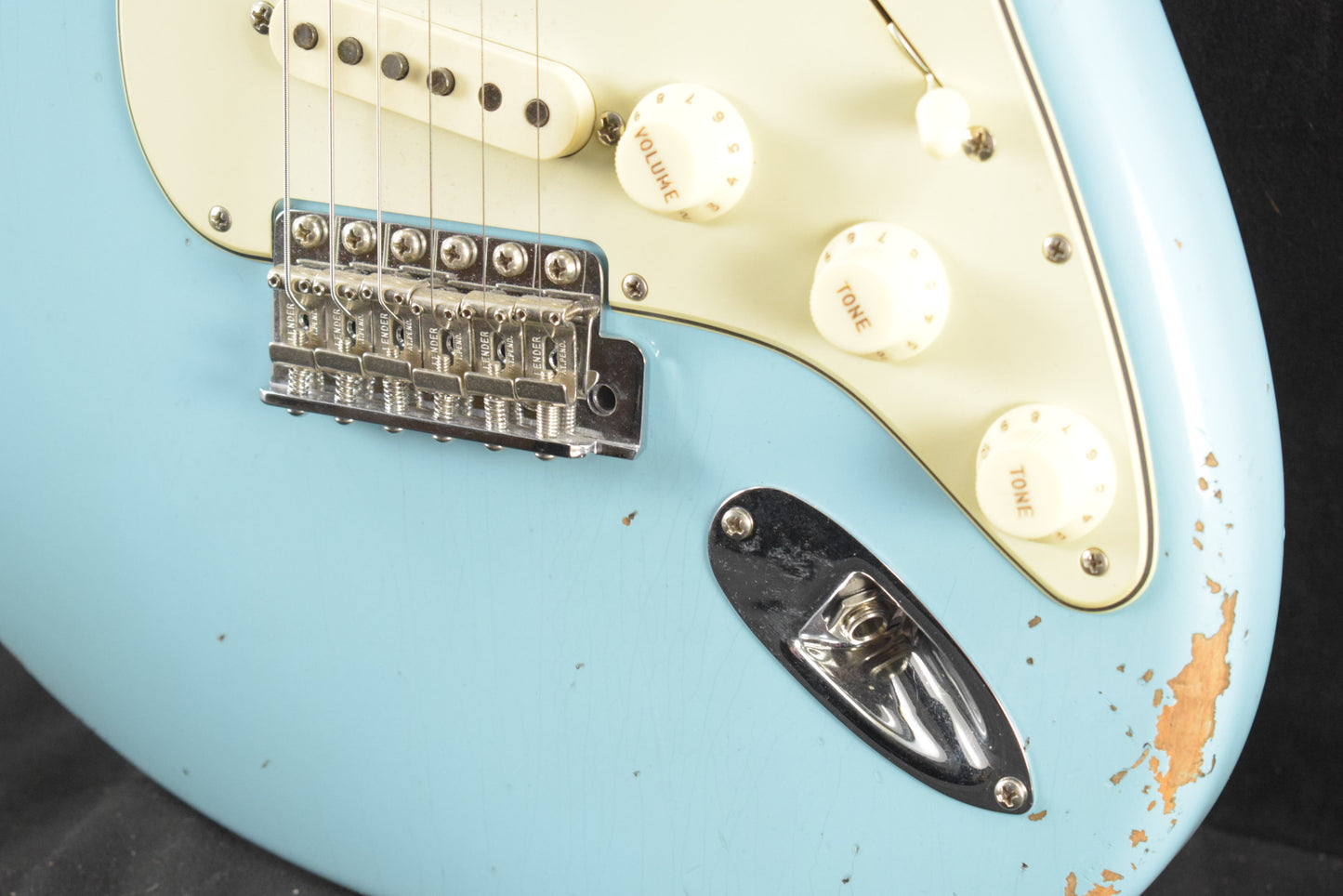 Fender Custom Shop '62 Strat Relic with Closet Classic Hardware - Faded Aged Daphne Blue