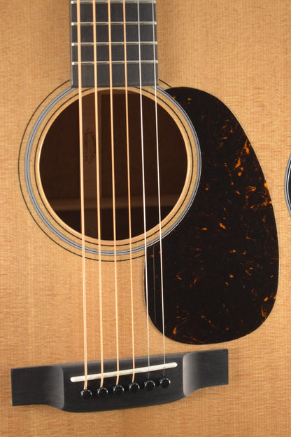 Martin Custom Shop M/0000 Grand Auditorium Quilted Pommele Sapele Sitka Spruce VTS Natural