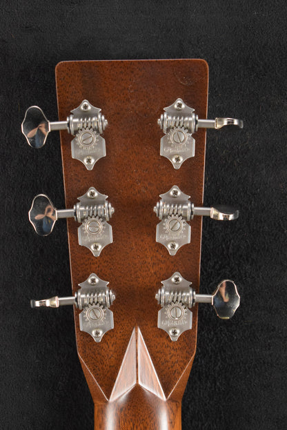 Martin OMJM John Mayer 20th Anniversary Platinum Gray Burst