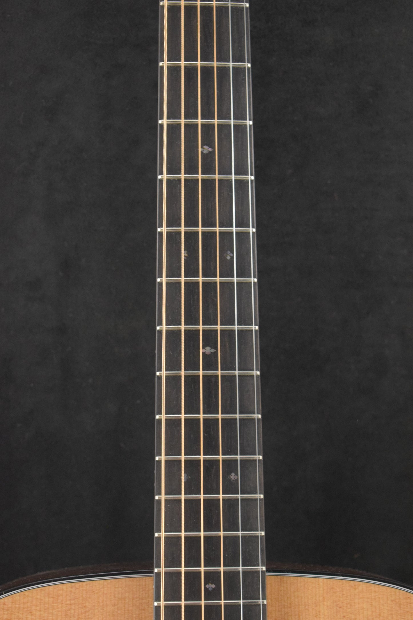 Martin Custom Shop M/0000 Grand Auditorium Quilted Pommele Sapele Sitka Spruce VTS Natural