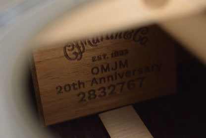 Martin OMJM John Mayer 20th Anniversary Platinum Gray Burst