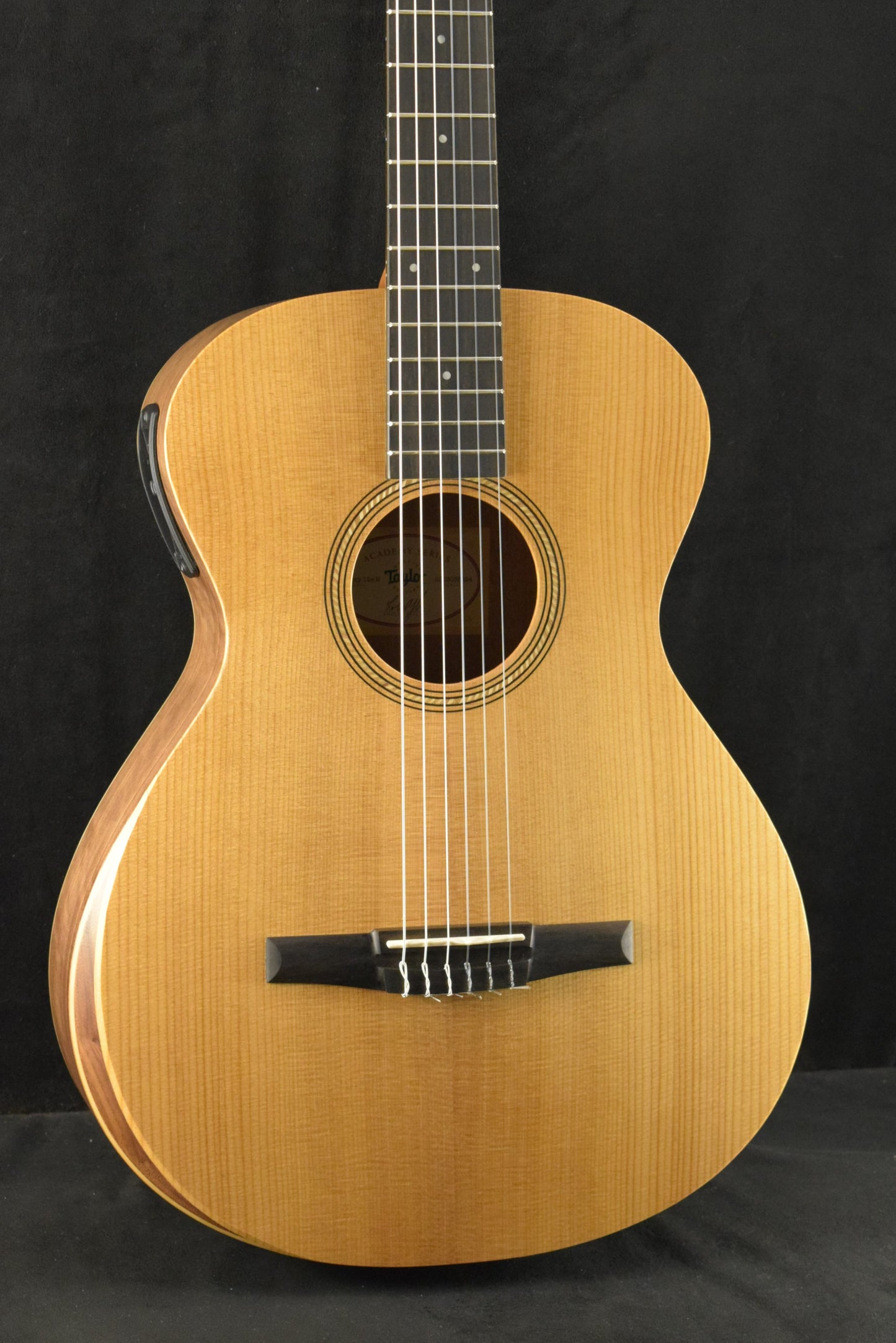 Taylor Academy 12e-N Nylon-String Acoustic-Electric Natural