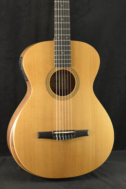 Taylor Academy 12e-N Nylon-String Acoustic-Electric Natural