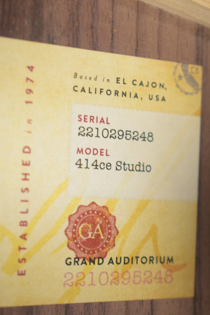 Taylor 414ce Studio Natural