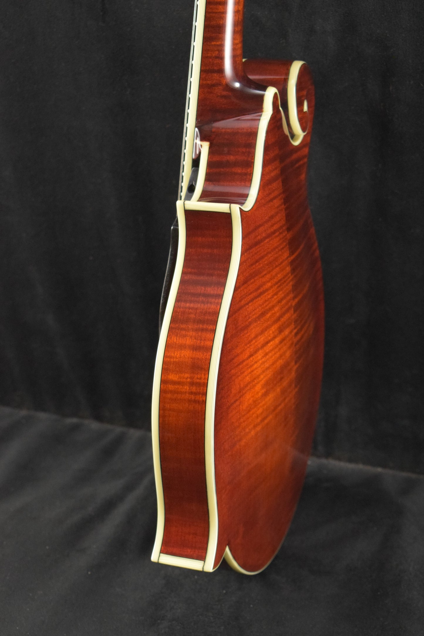 Eastman MD615 F-Style F-Hole Electric Mandolin Classic Gloss