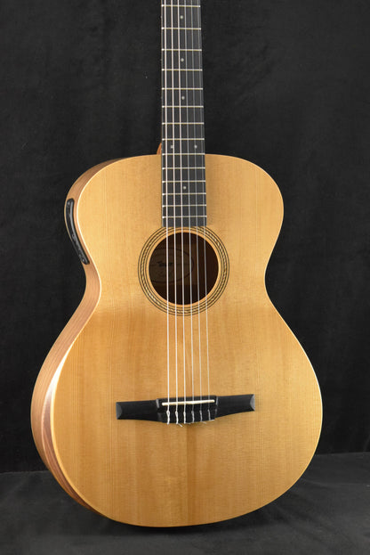 Taylor Academy 12e-N Nylon-String Acoustic-Electric Natural