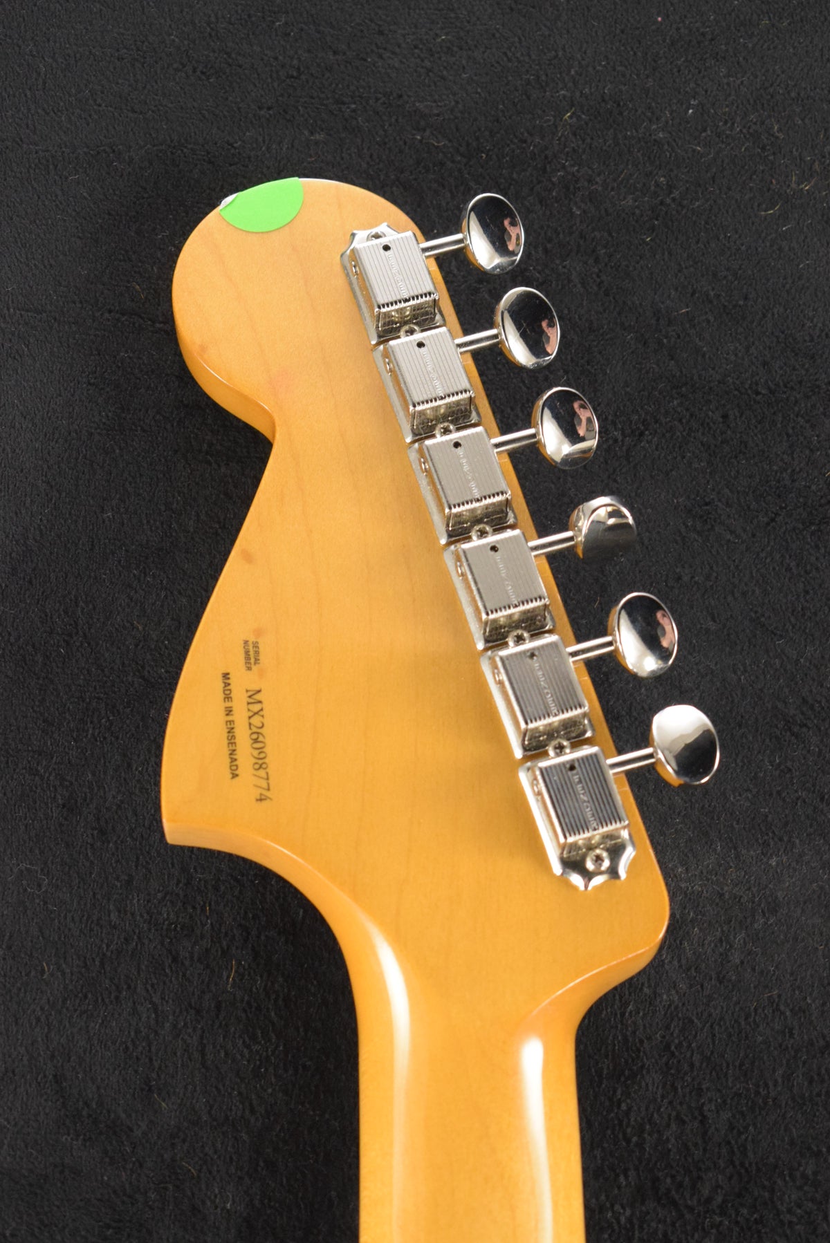 Fender Vintera III Early '60s Bass VI Candy Apple Red Rosewood Fingerboard