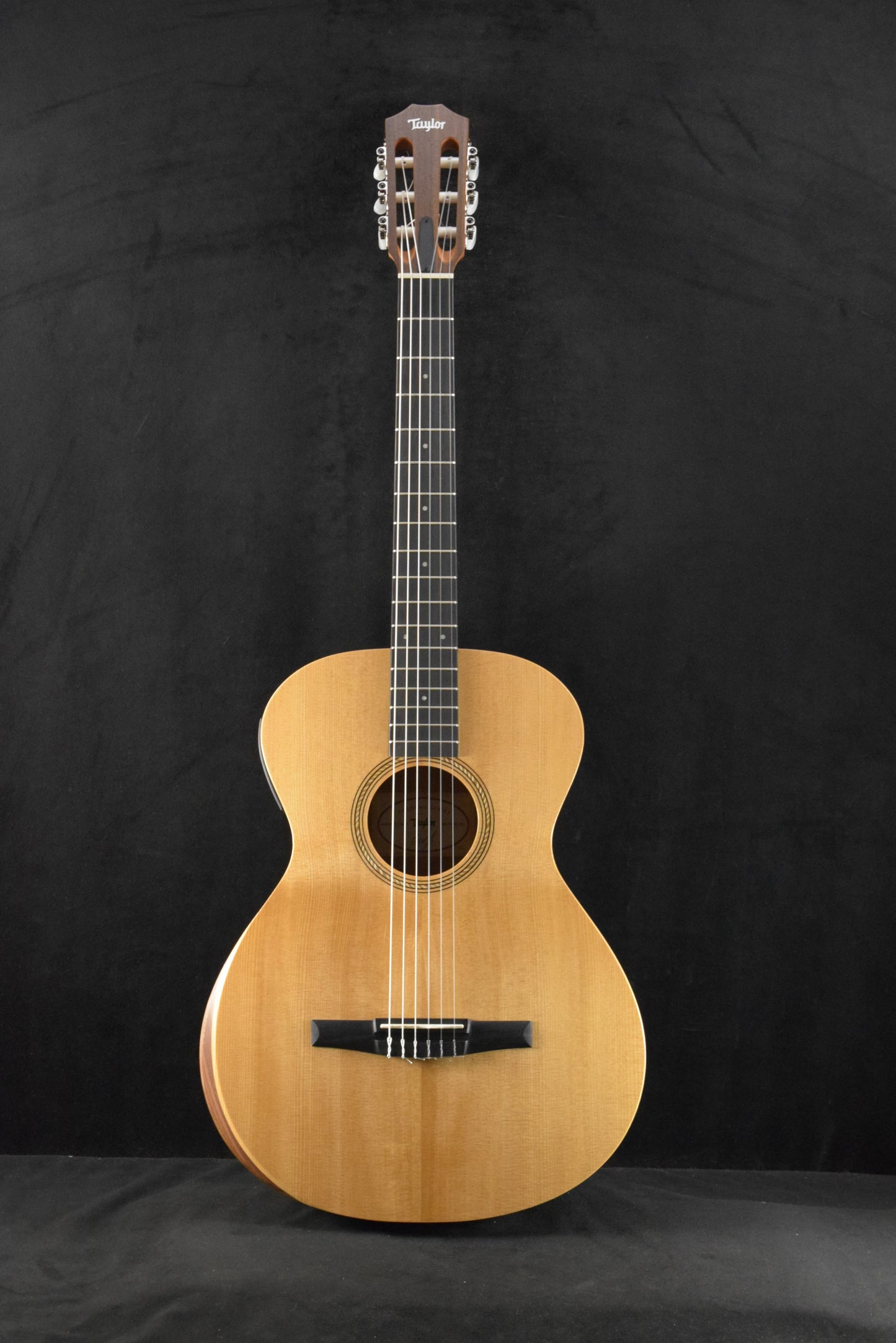 Taylor Academy 12e-N Nylon-String Acoustic-Electric Natural