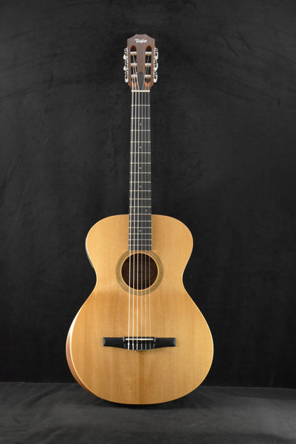 Taylor Academy 12e-N Nylon-String Acoustic-Electric Natural