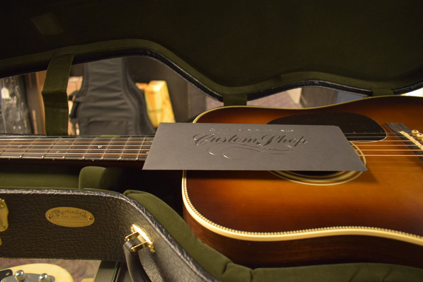 Martin Custom Shop D-28 Authentic 1937 Stage 1 Aging Ambertone