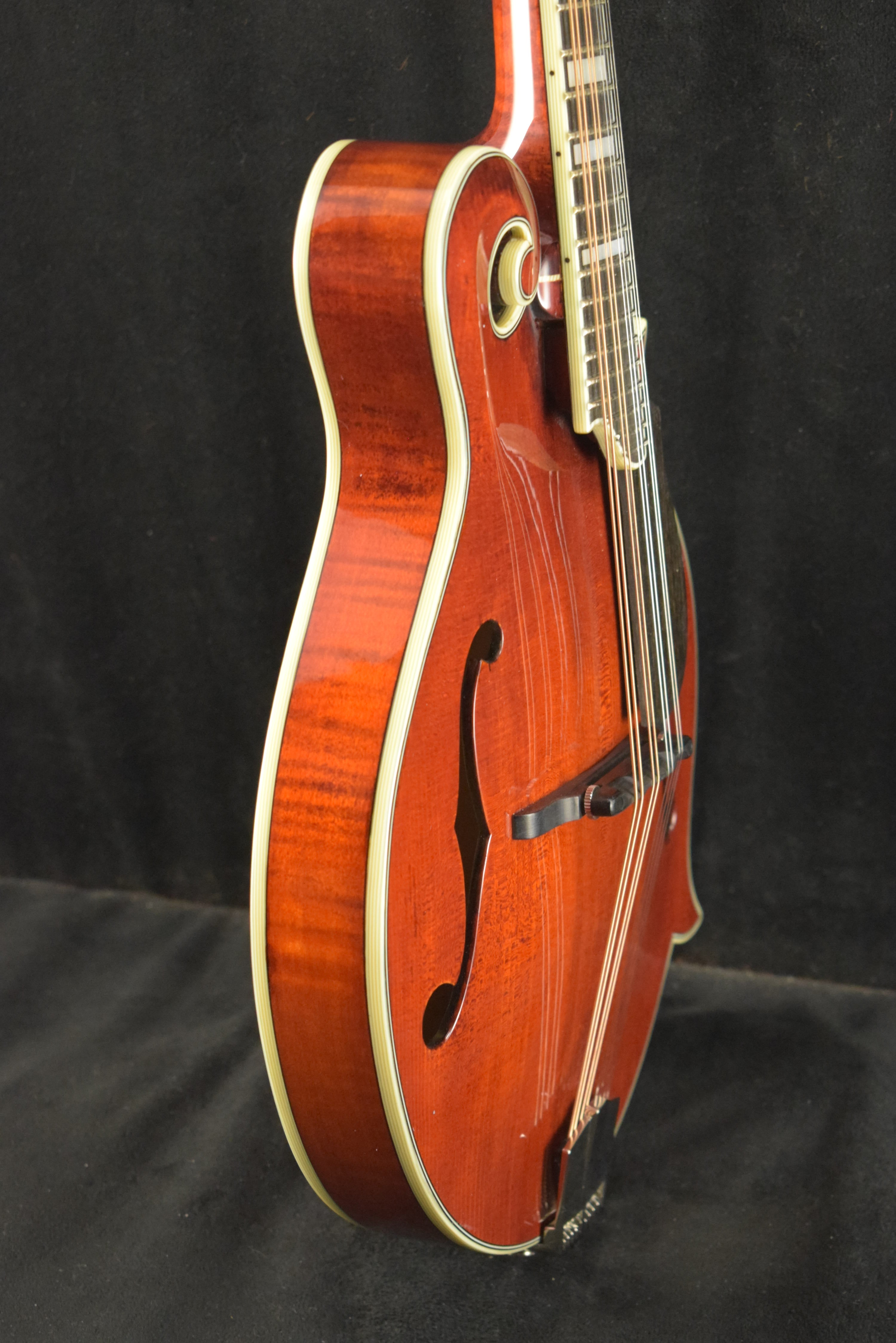 Eastman MD615 F-Style F-Hole Electric Mandolin Classic Gloss
