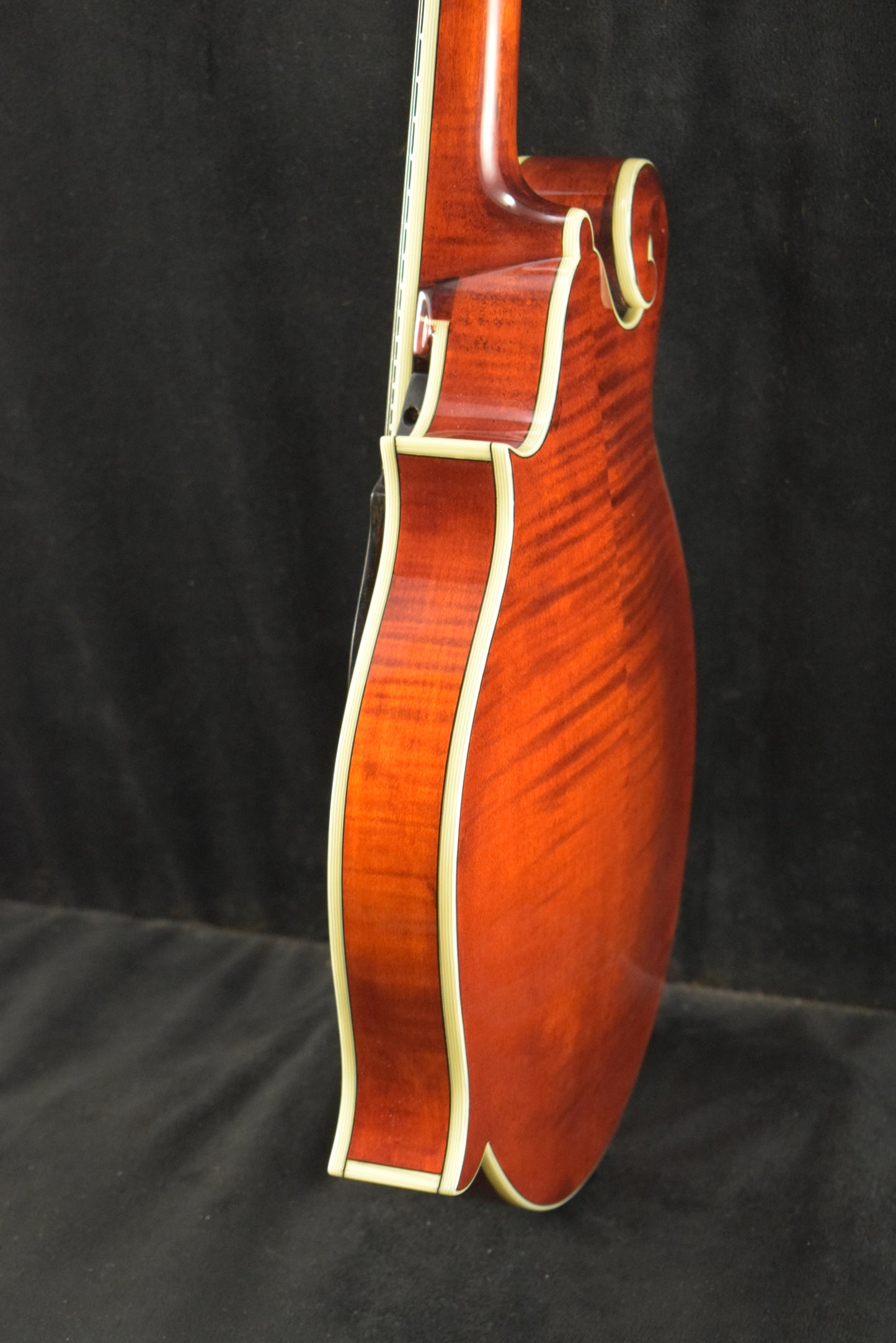 Eastman MD615 F-Style F-Hole Electric Mandolin Classic Gloss