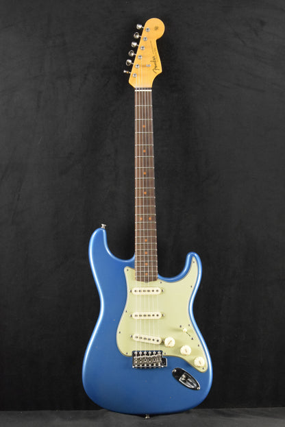 Fender Ltd Edition '63 Strat - Journeyman Relic w/Closet Classic HW Aged Lake Placid Blue
