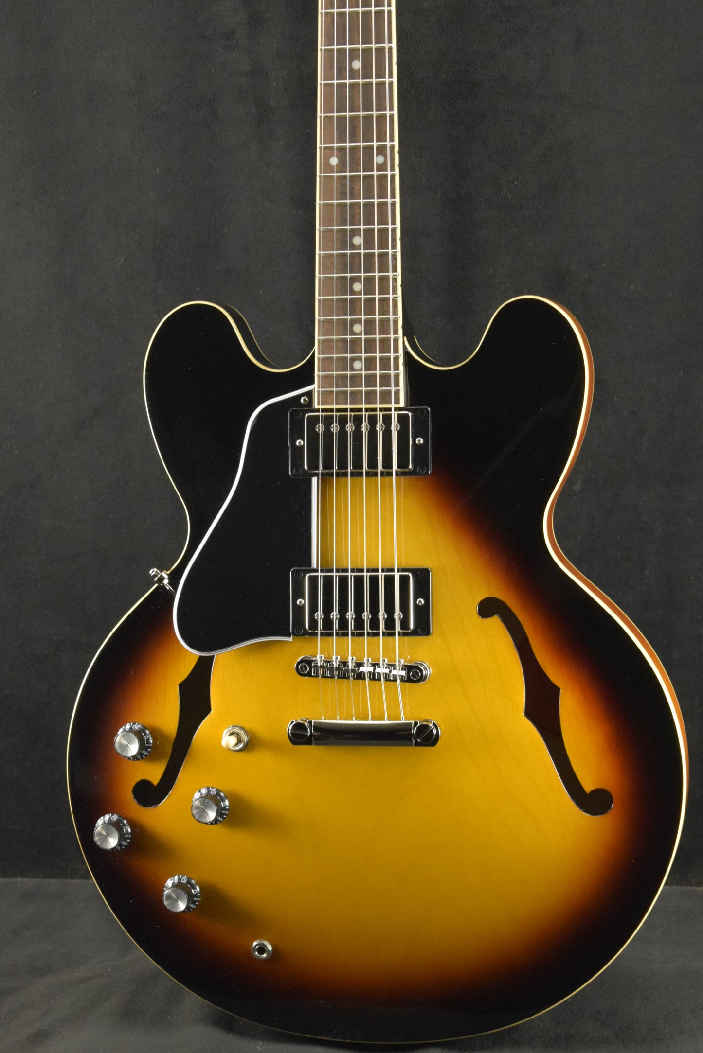 es 335 tobacco sunburst Gibson Custom Shop Historic 1959 ES-335 Reissue Designed for musicians who appreciate the full profile of 50s necks and the warm 1959 Gibson ES-335 Sunburst Thin