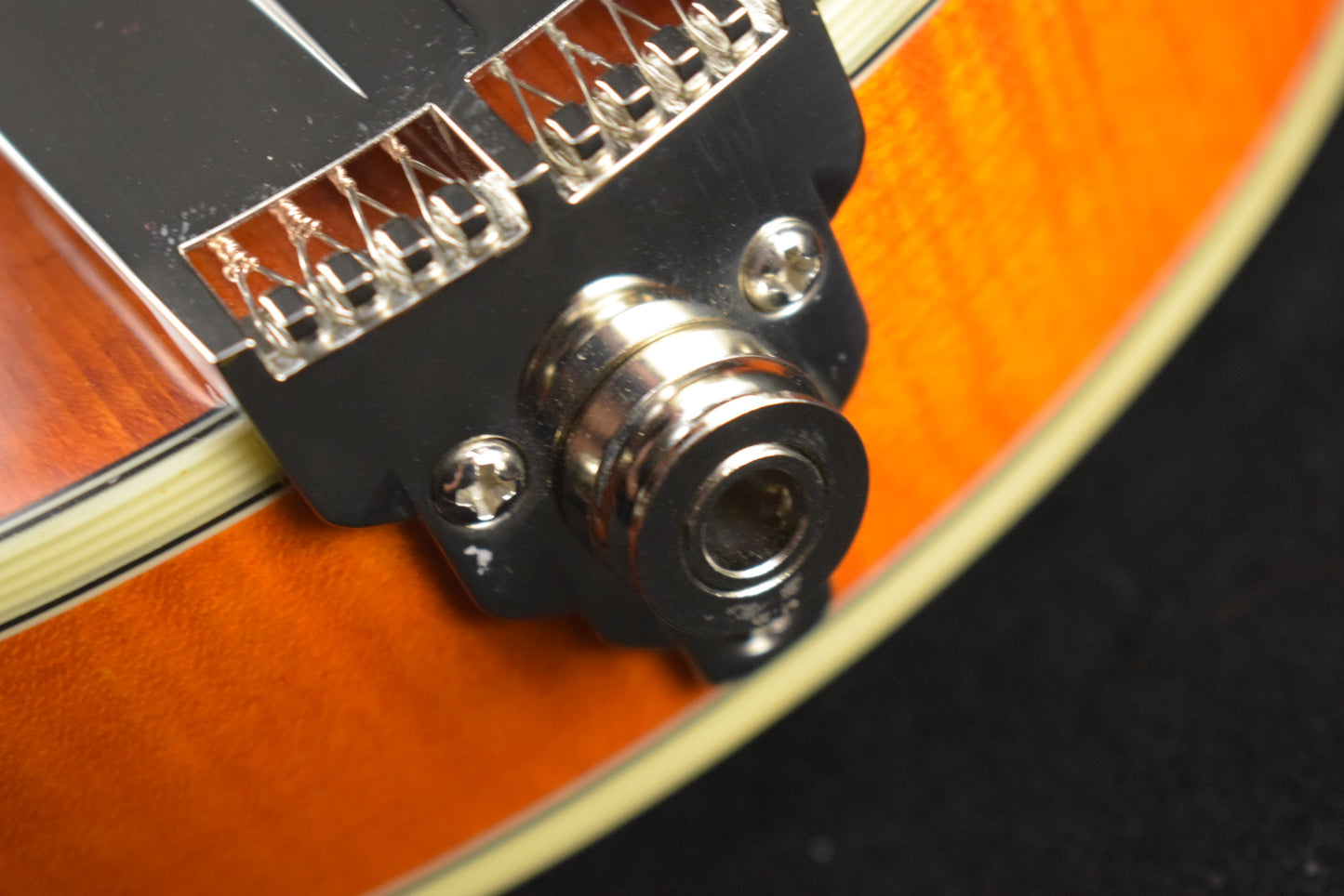 Eastman MD815PGE-HB F-Style F-Hole Electric Mandolin Honeyburst Gloss