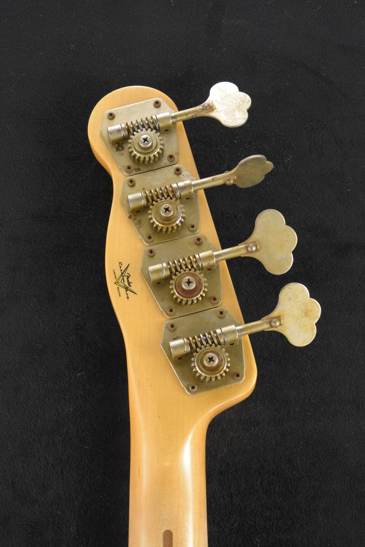 Fender B6 75th Anniversary Tele Bass Journeyman Relic - Aged White Blonde
