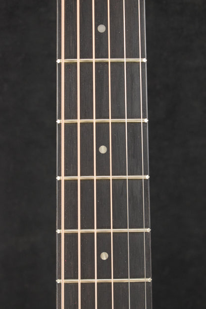 Taylor 324ce Studio Special Edition Shaded Edgeburst Top