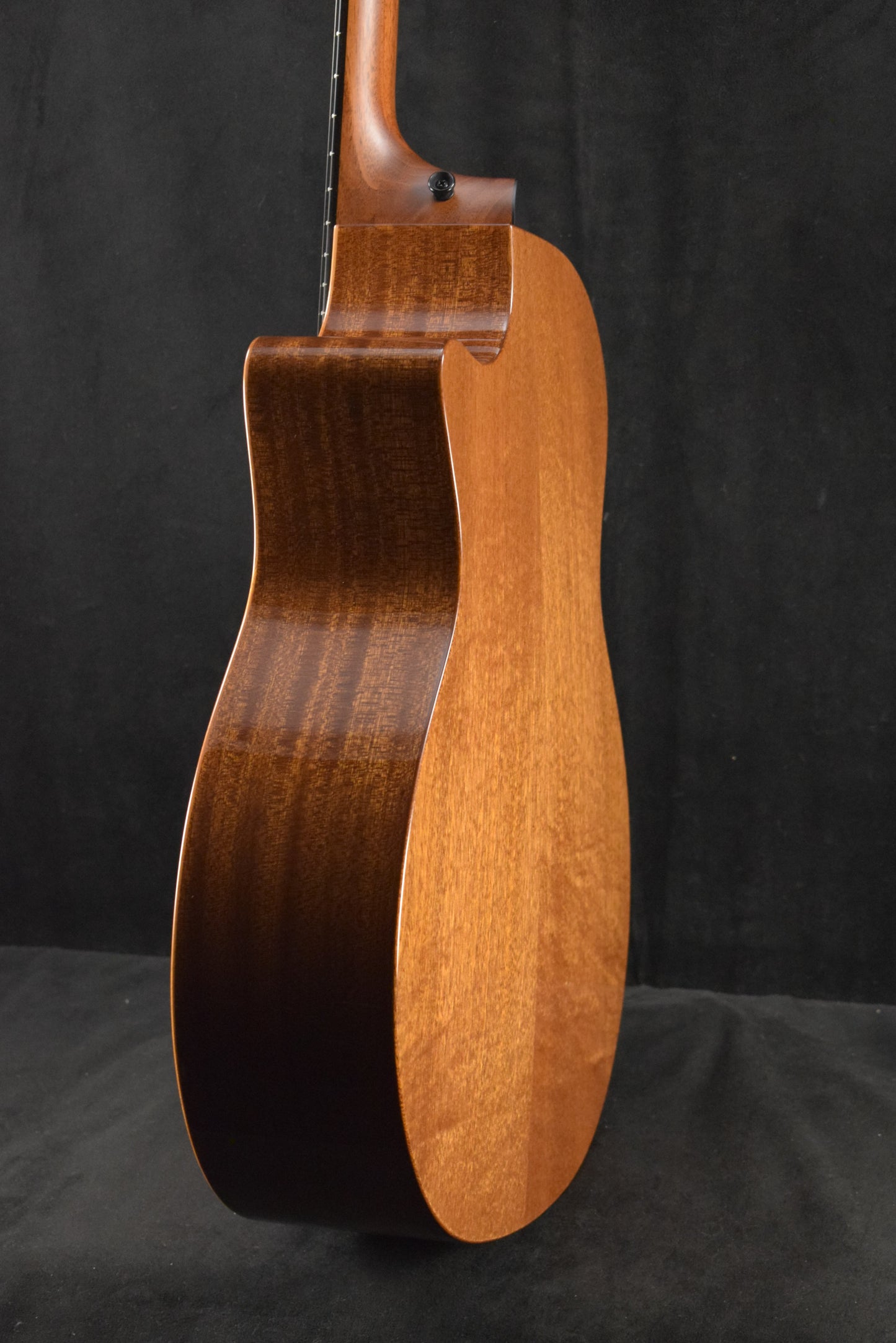 Taylor 324ce Studio Special Edition Shaded Edgeburst Top