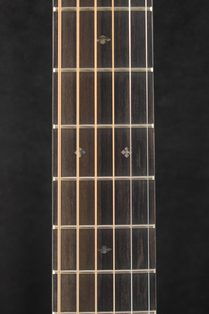 Martin D-28 Billy Strings Natural